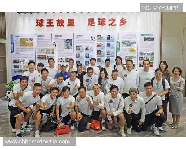 如何简洁明了地撰写足球明星简介的技巧与步骤